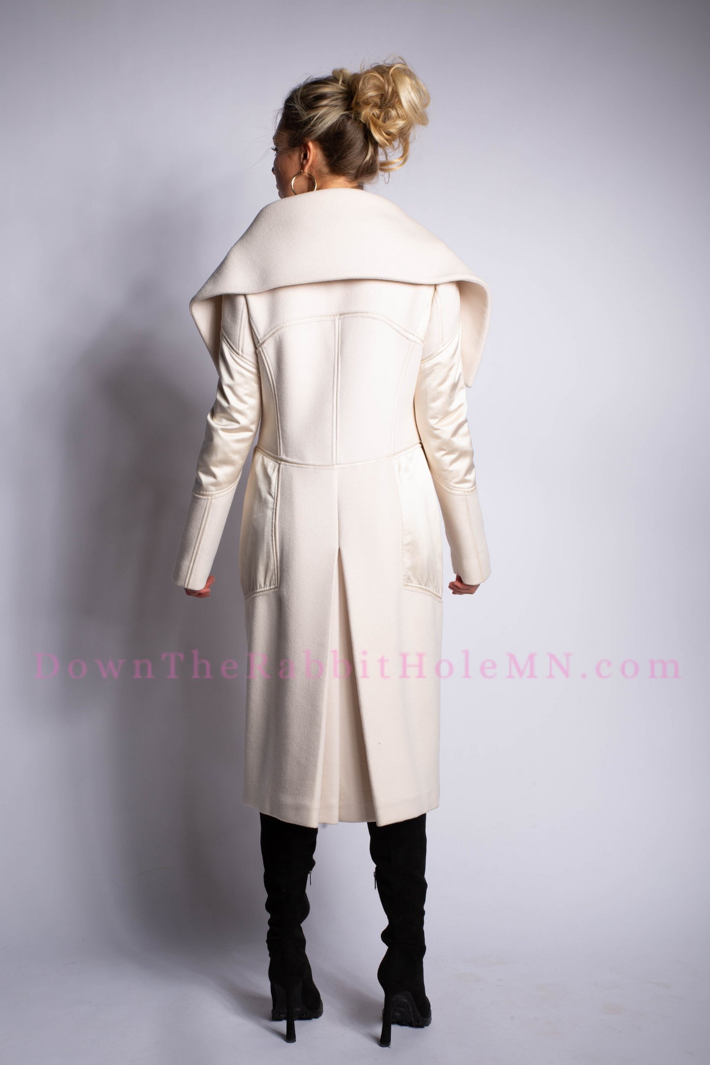 Gucci by Tom Ford F/W 2003 White Cashmere Corseted Runway Peacoat
