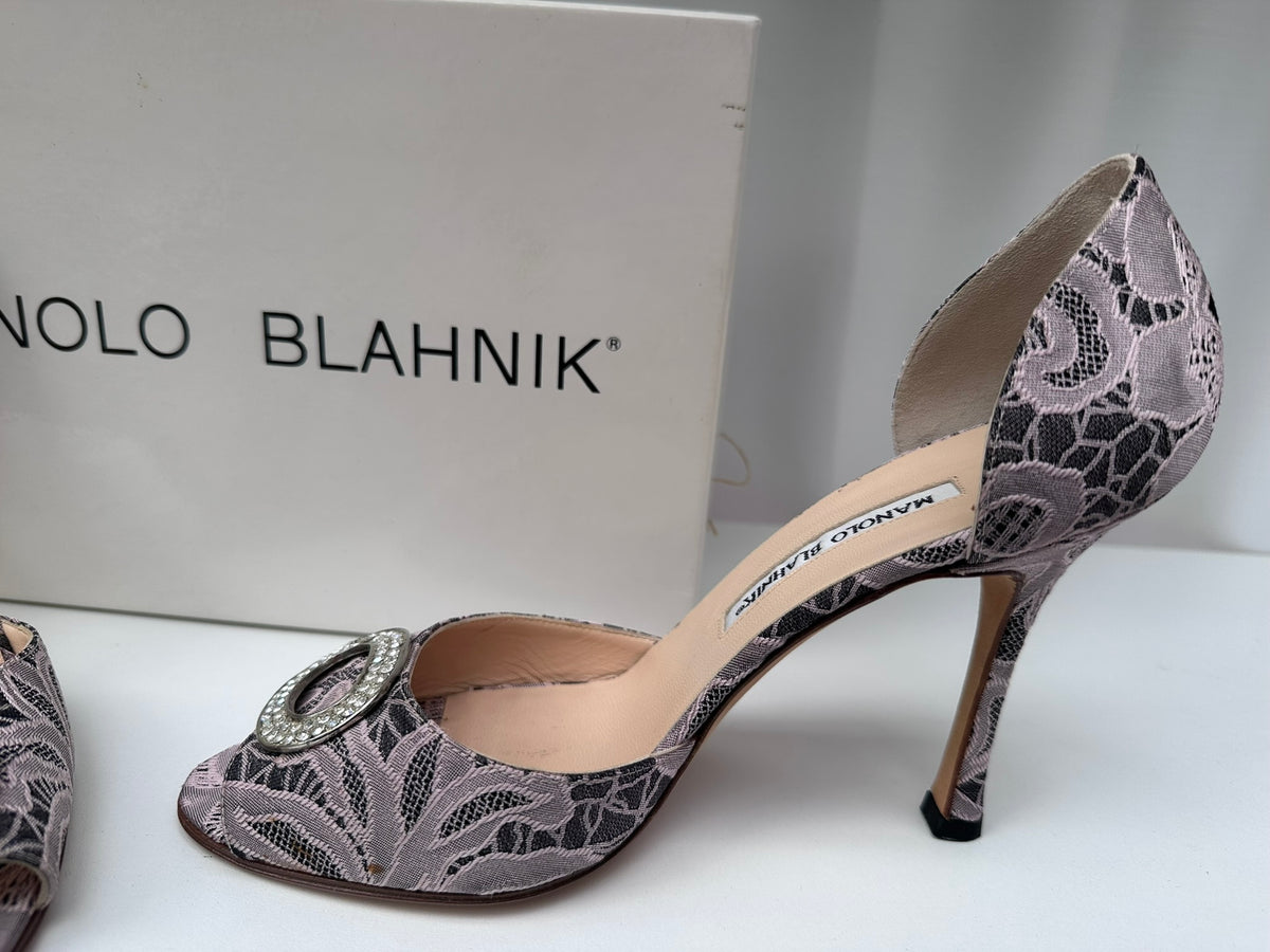 Manolo Blahnik famous sedarby sandals in lace 38 NIB