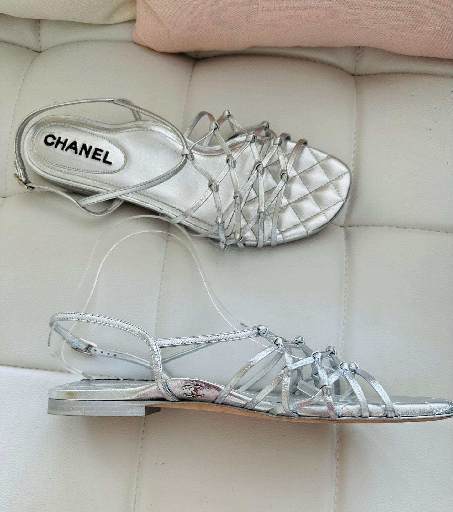 Chanel silver leather strappy knot flat sandals 39 1/2