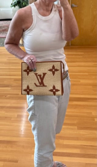 Louis Vuitton tan raffia giant monogram toiletry clutch bag new 26