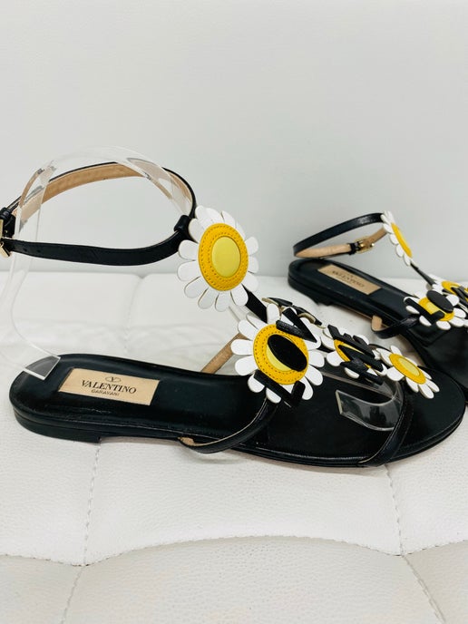 Valentino love me love me not daisy sandal 38 New in Box