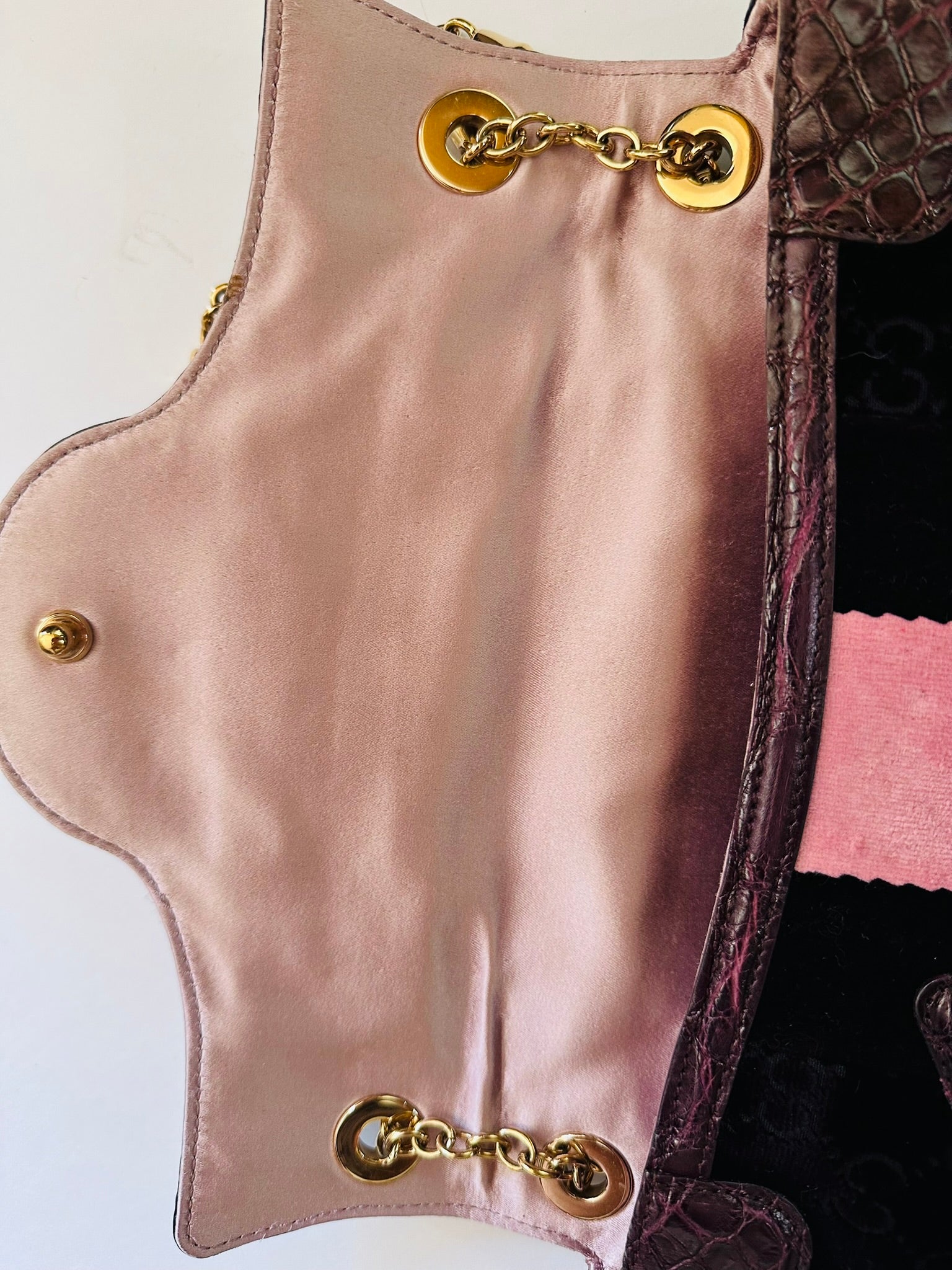 Gucci Tom Ford 2004 Dragon flap bag velvet croc $4800 - Image 8