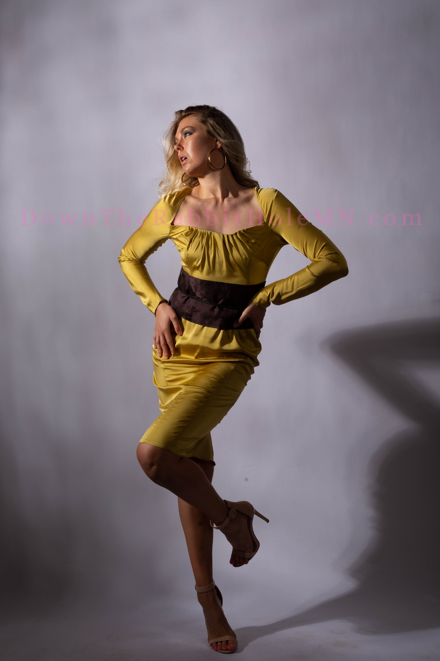 Gucci by Tom Ford F/W 2003 Runway Bodycon Silk Mustard Yellow Midi Dress