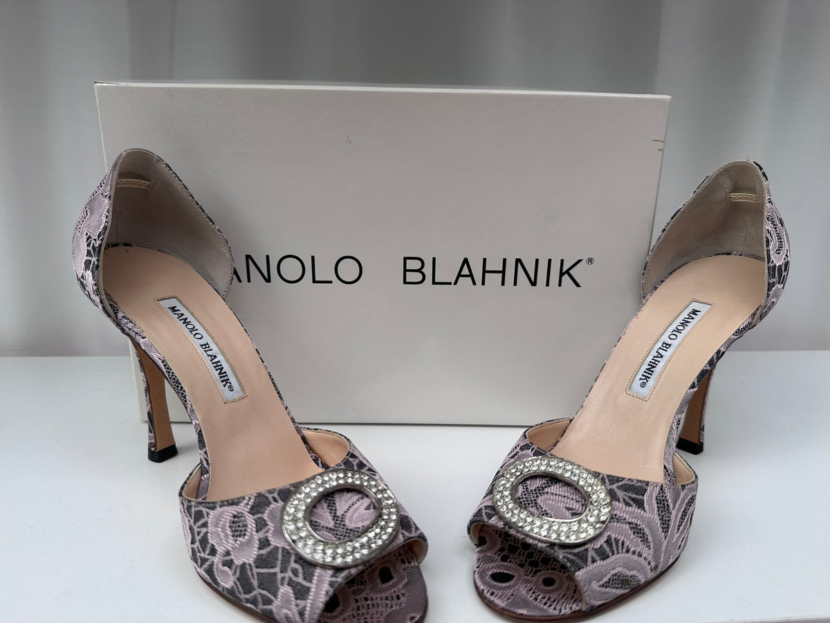 Manolo Blahnik famous sedarby sandals in lace 38 NIB