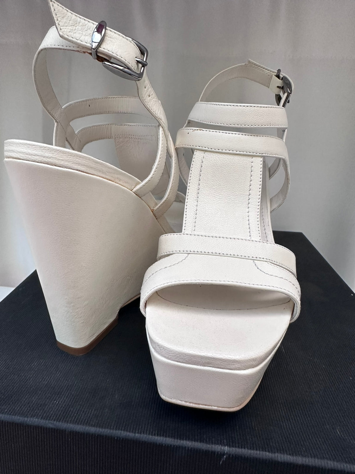 Jil Sander Ivory wedge sandal 38