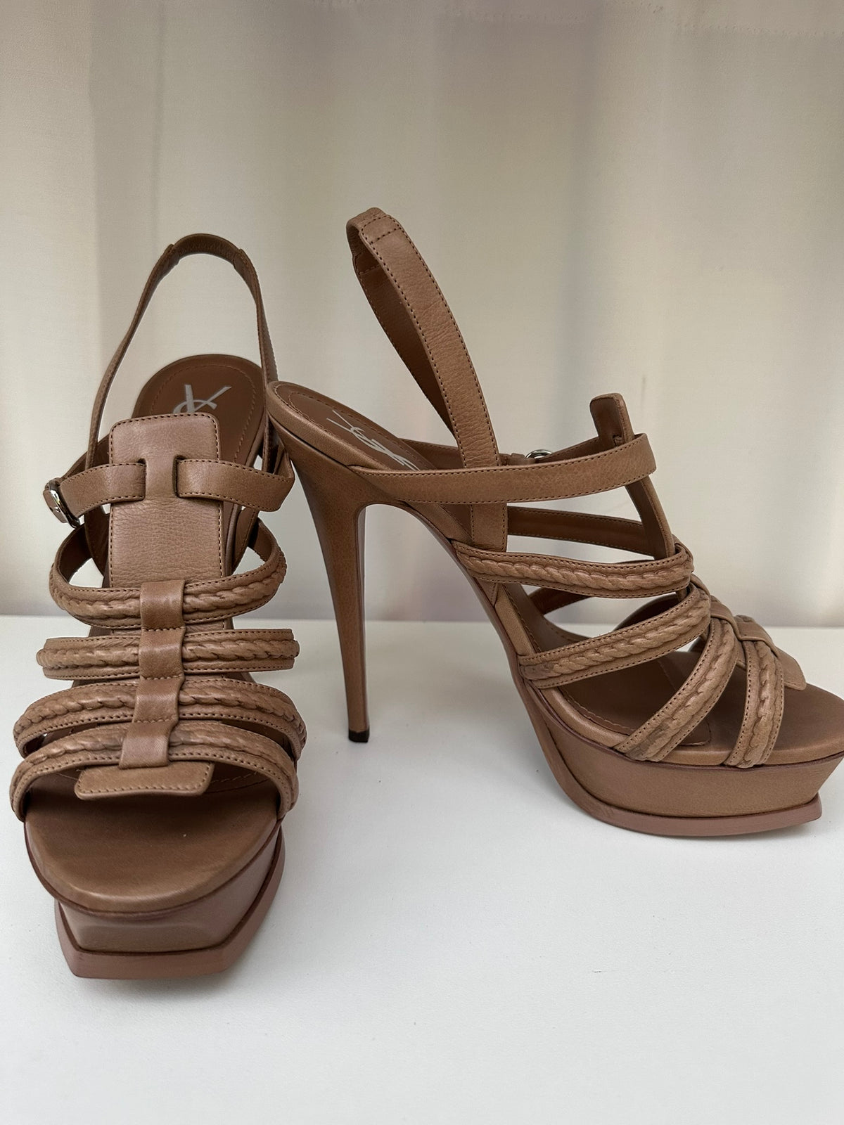 Yves Saint Laurent Hamptons Indian Mandorla 40 1/2 NIB
