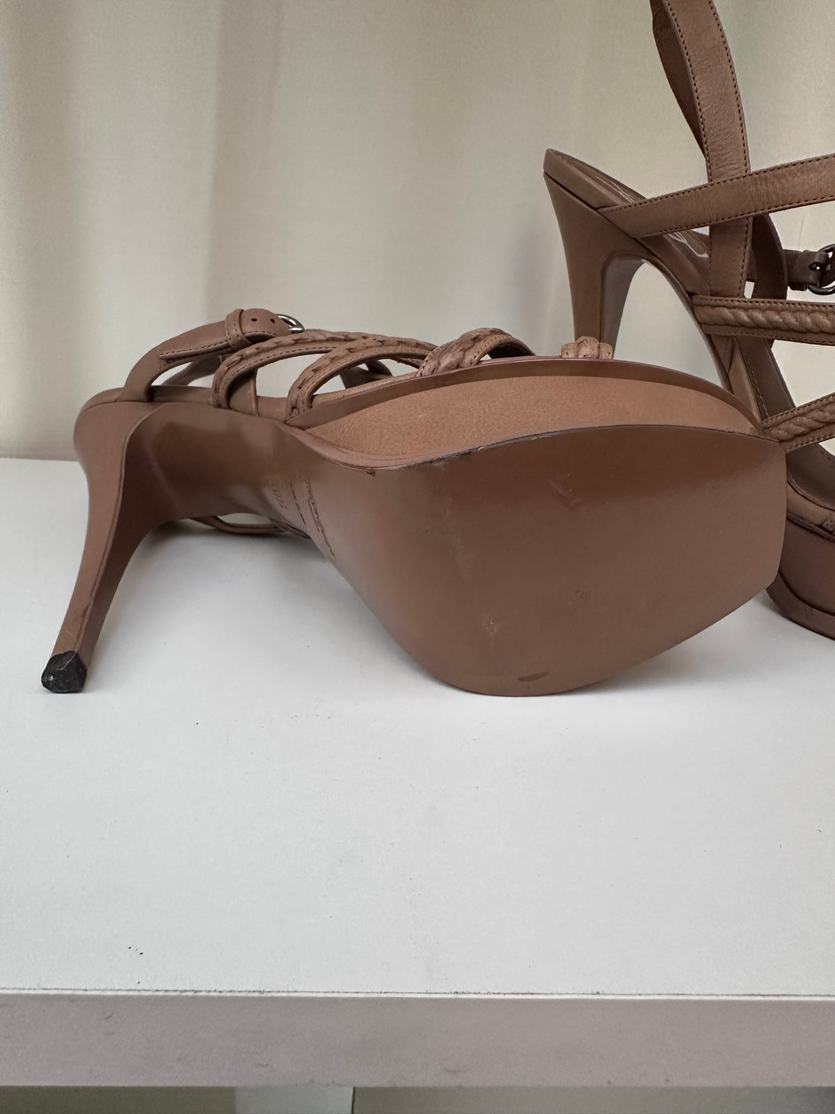 Yves Saint Laurent Hamptons Indian Mandorla 40 1/2 NIB
