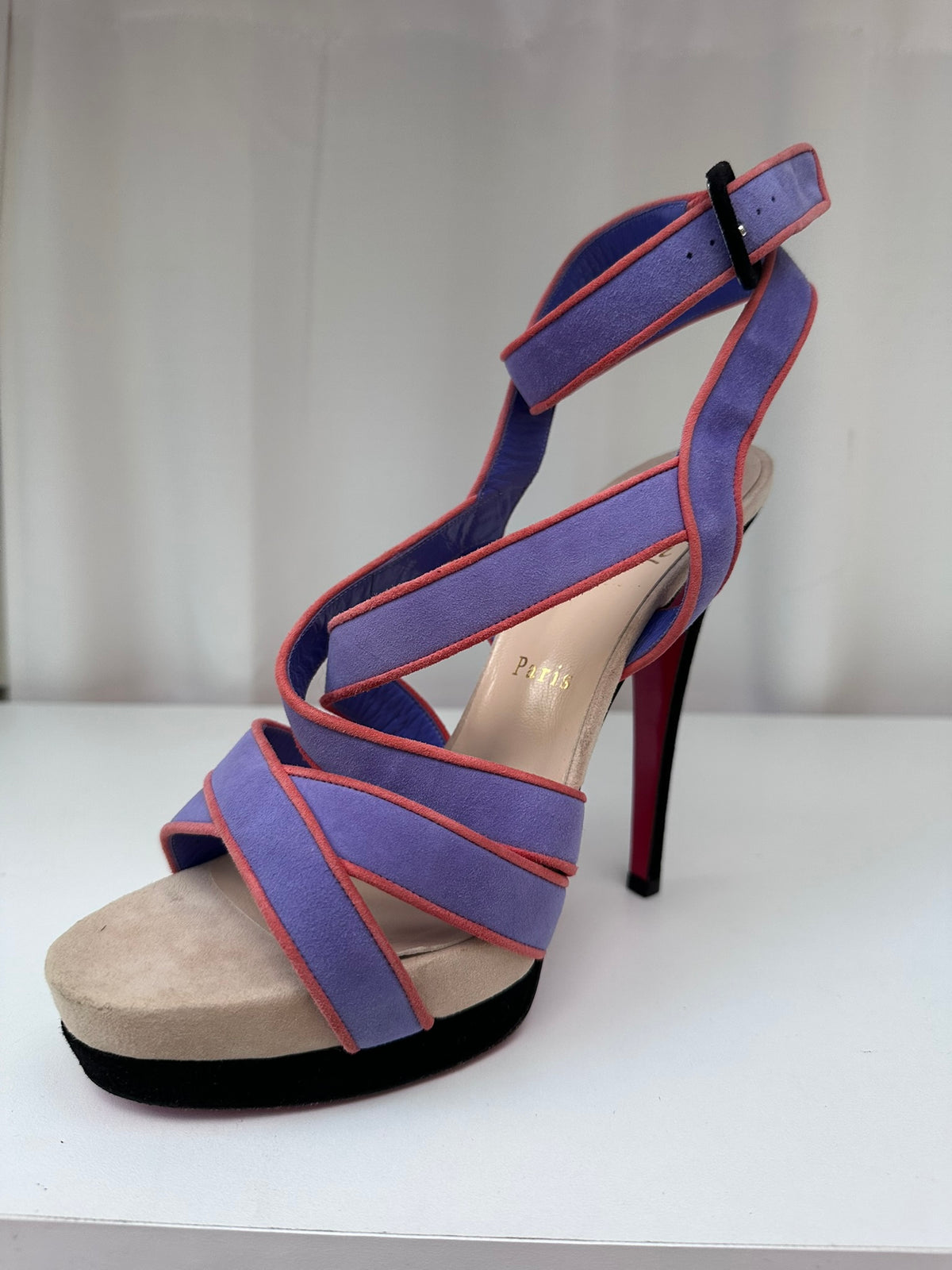Christian Louboutin straratata lavender sandal 38.5 nib