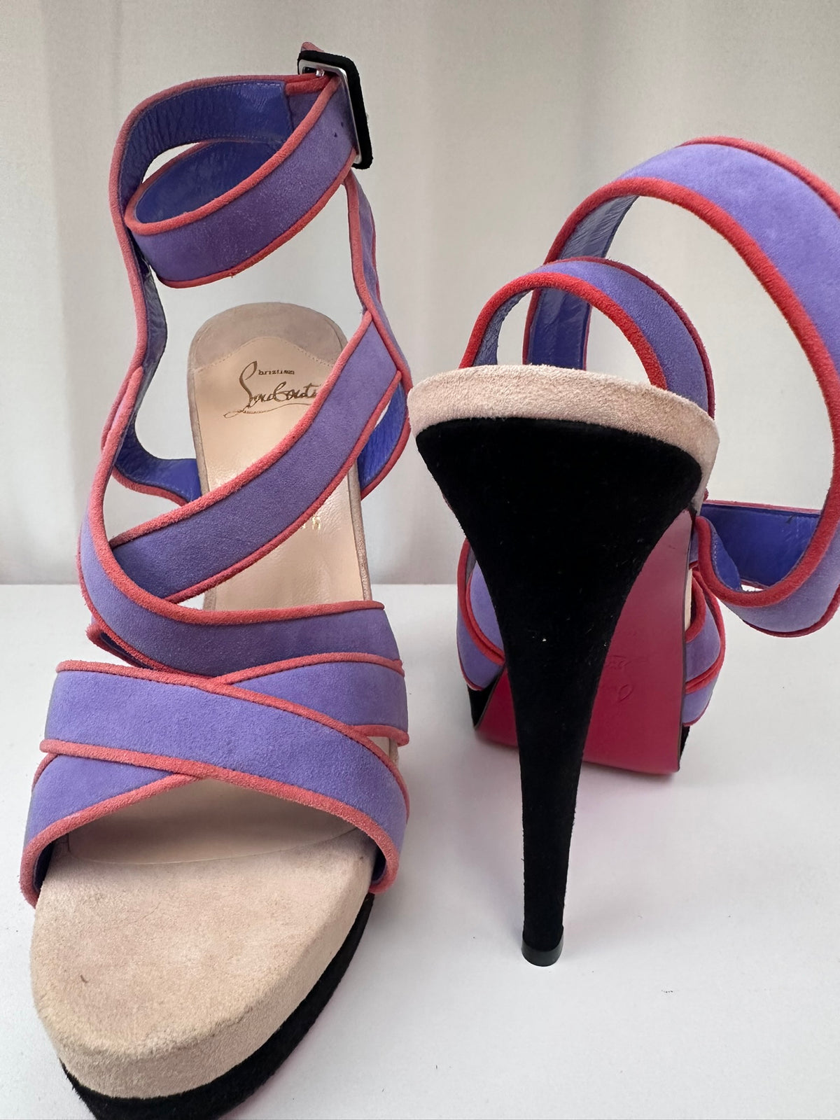 Christian Louboutin straratata lavender sandal 38.5 nib
