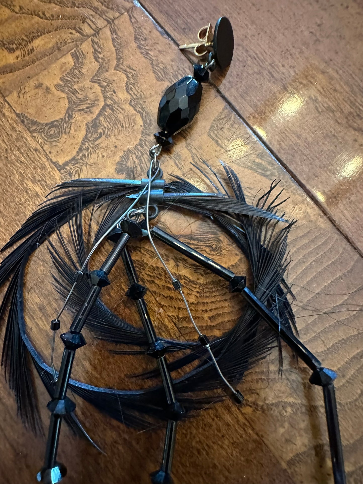 GUCCI TOM FORD 2001 FEATHER BEAD EARRINGS IN BOX