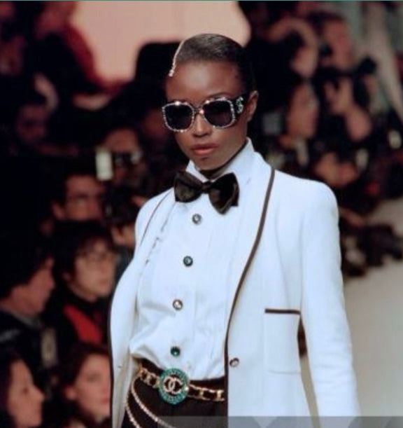 Chanel runway 1994 - 5 rhinestone sunglasses like new in box