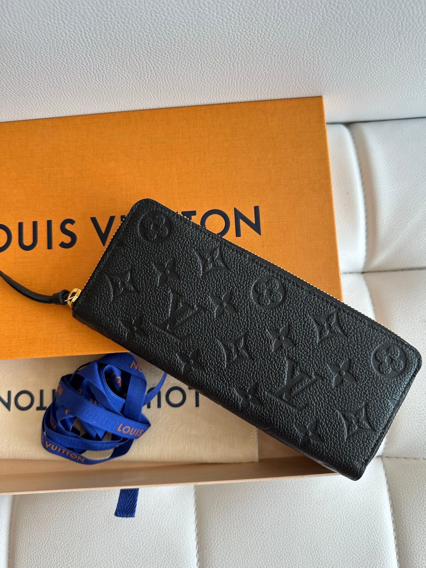 Louis Vuitton Black Clemence wallet pristine monogram Empreinte