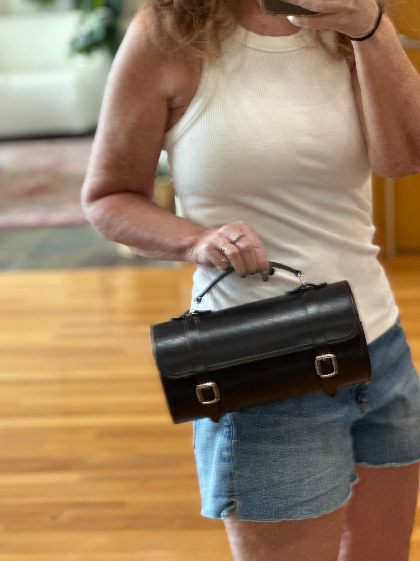 Chanel vintage barrel bag doctors purse excellent