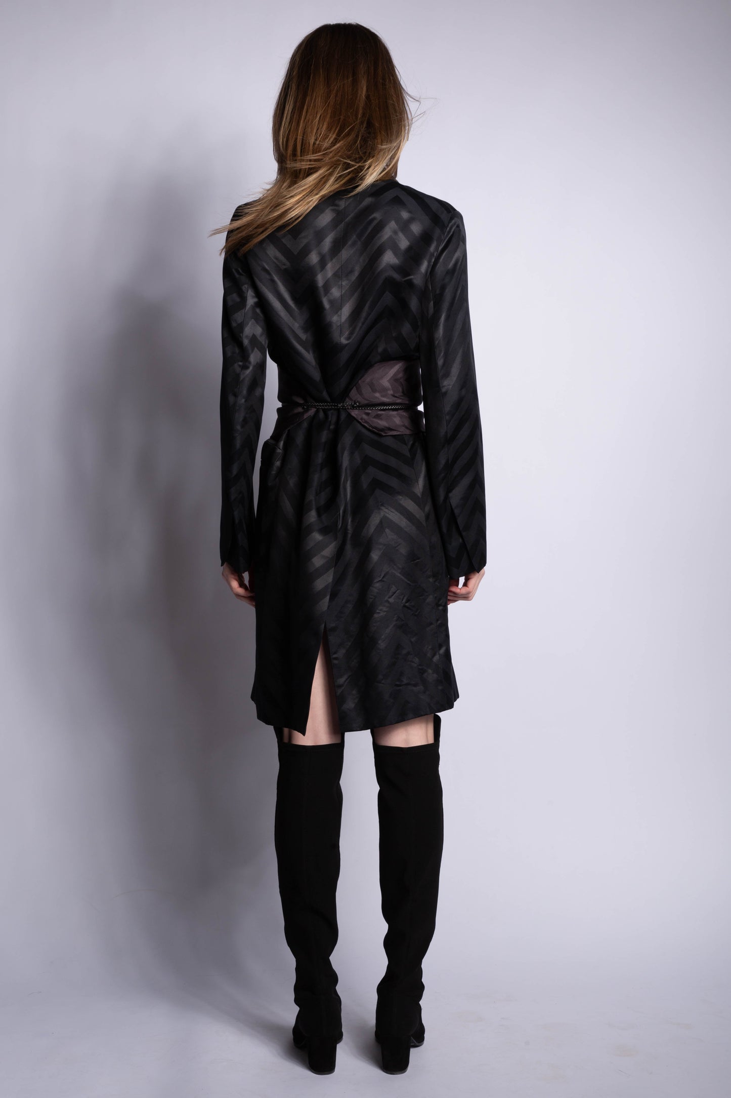 Gucci by Tom Ford F/W 2002 Black Silk Chevron Kimono Coat with Obi Belt IT38