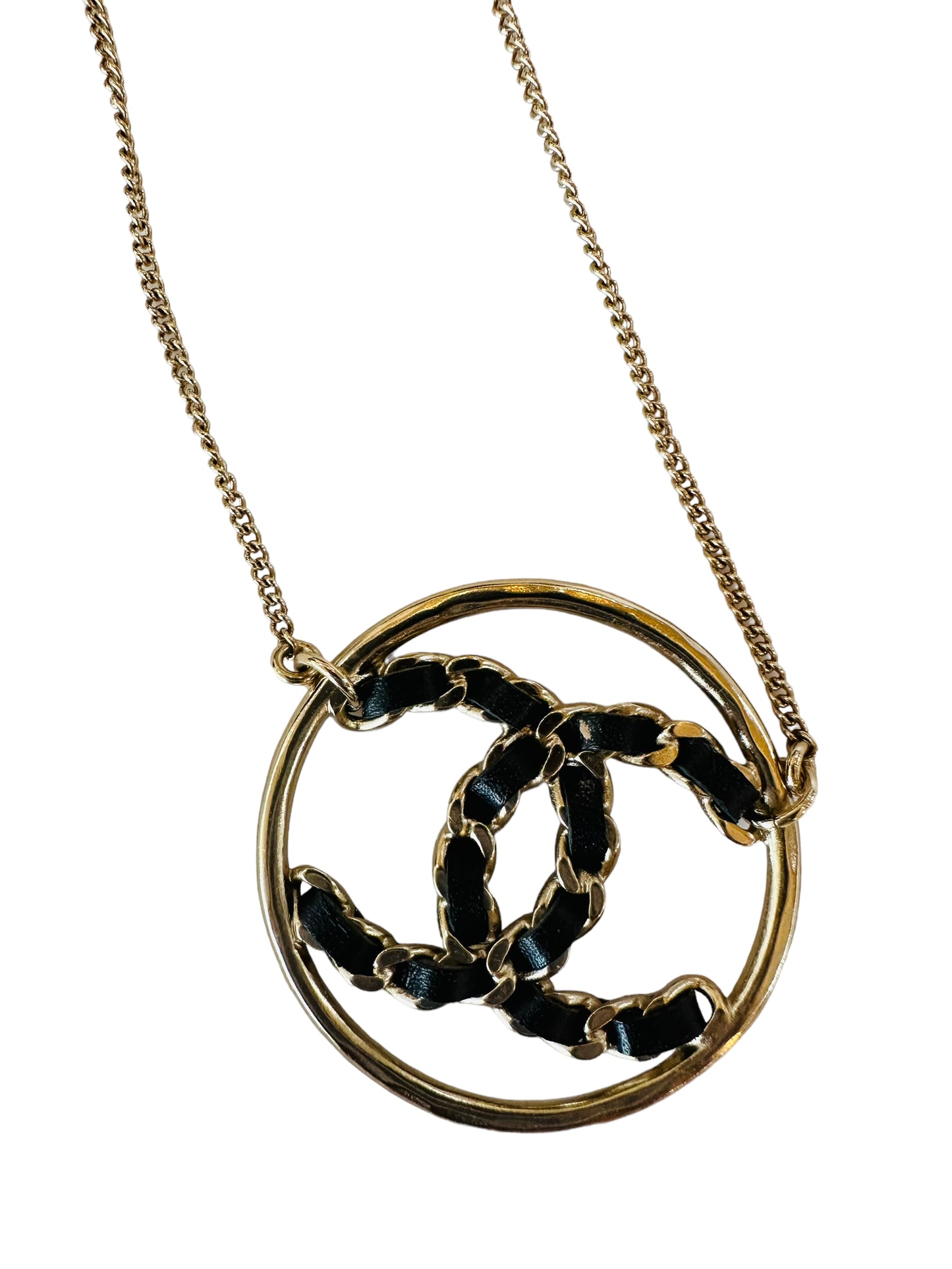 Chanel circle pendant necklace with leather gold CC