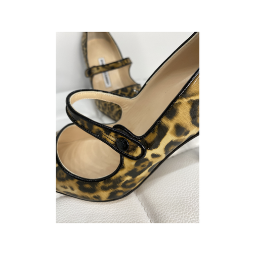 Manolo Blahnik patent leopard Mary jane campari shoes 36.5 New in Box