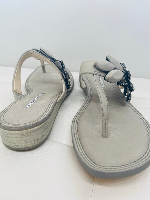 Vera Wang Lavender Zaila jewel thong sandal 8 New in Box